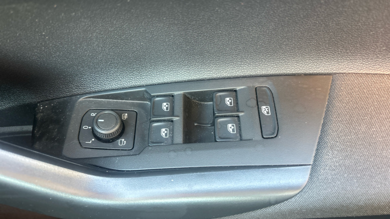 Volkswagen Polo 1.0 Life 5dr Petrol Hatchback